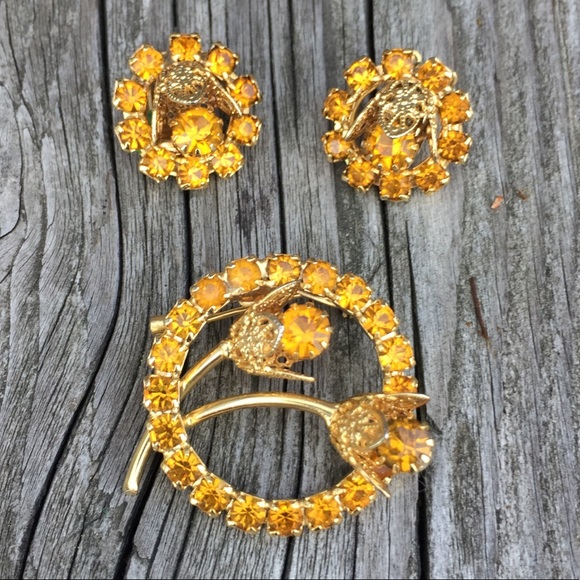 Vintage Jewelry - Vintage Judy Lee Amber Wreath Earring/Brooch Set! EUC!